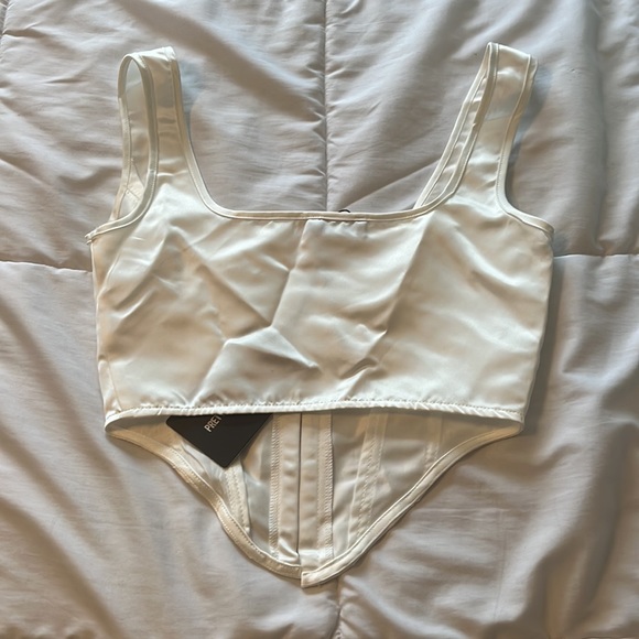 Pretty little thing corset top - Picture 9 of 10